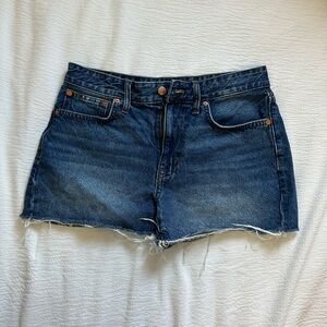Dark wash distressed shorts by madewell size 27